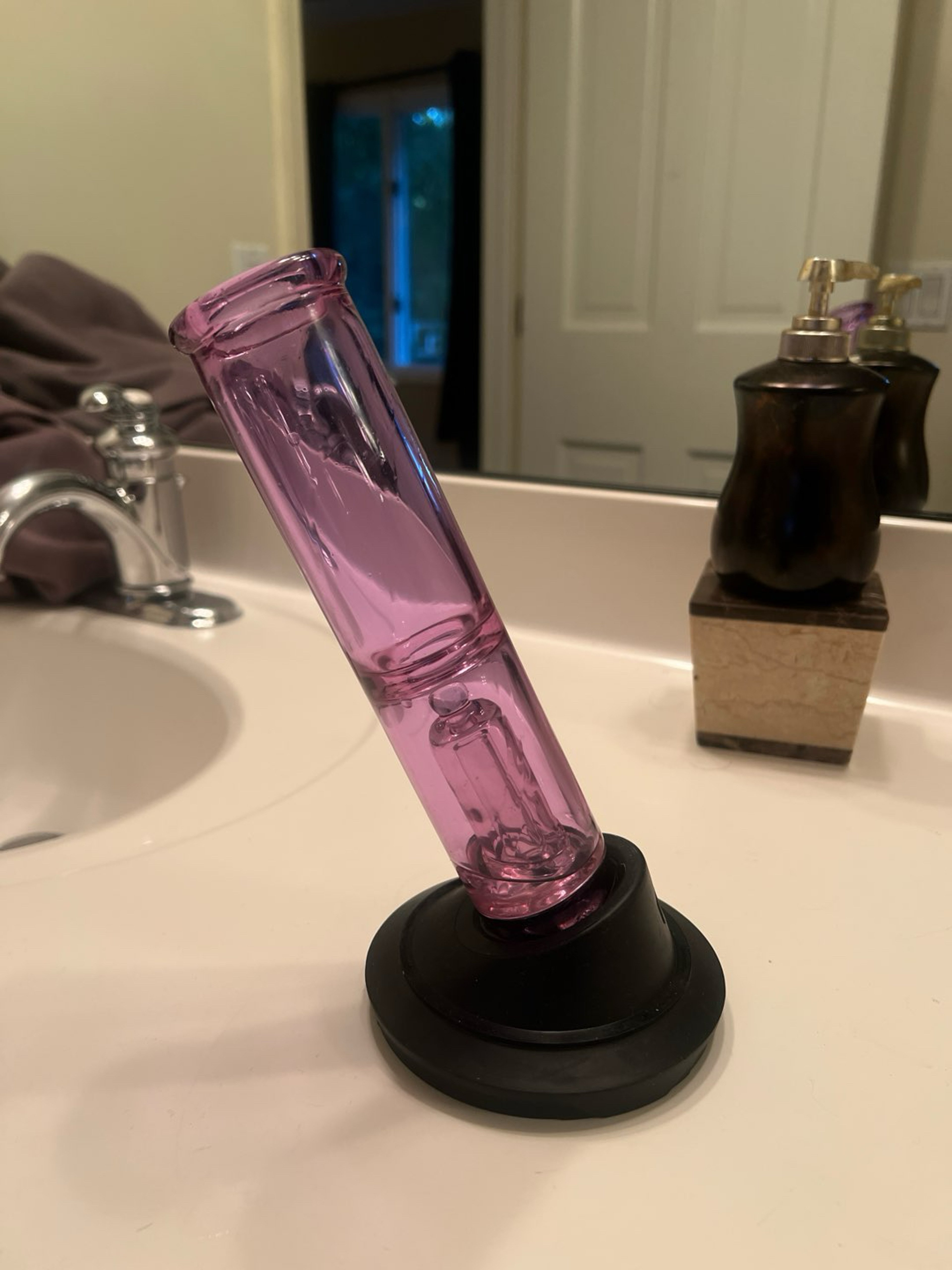 Preview pic of Puffco Bong Top by Bryon Hardy