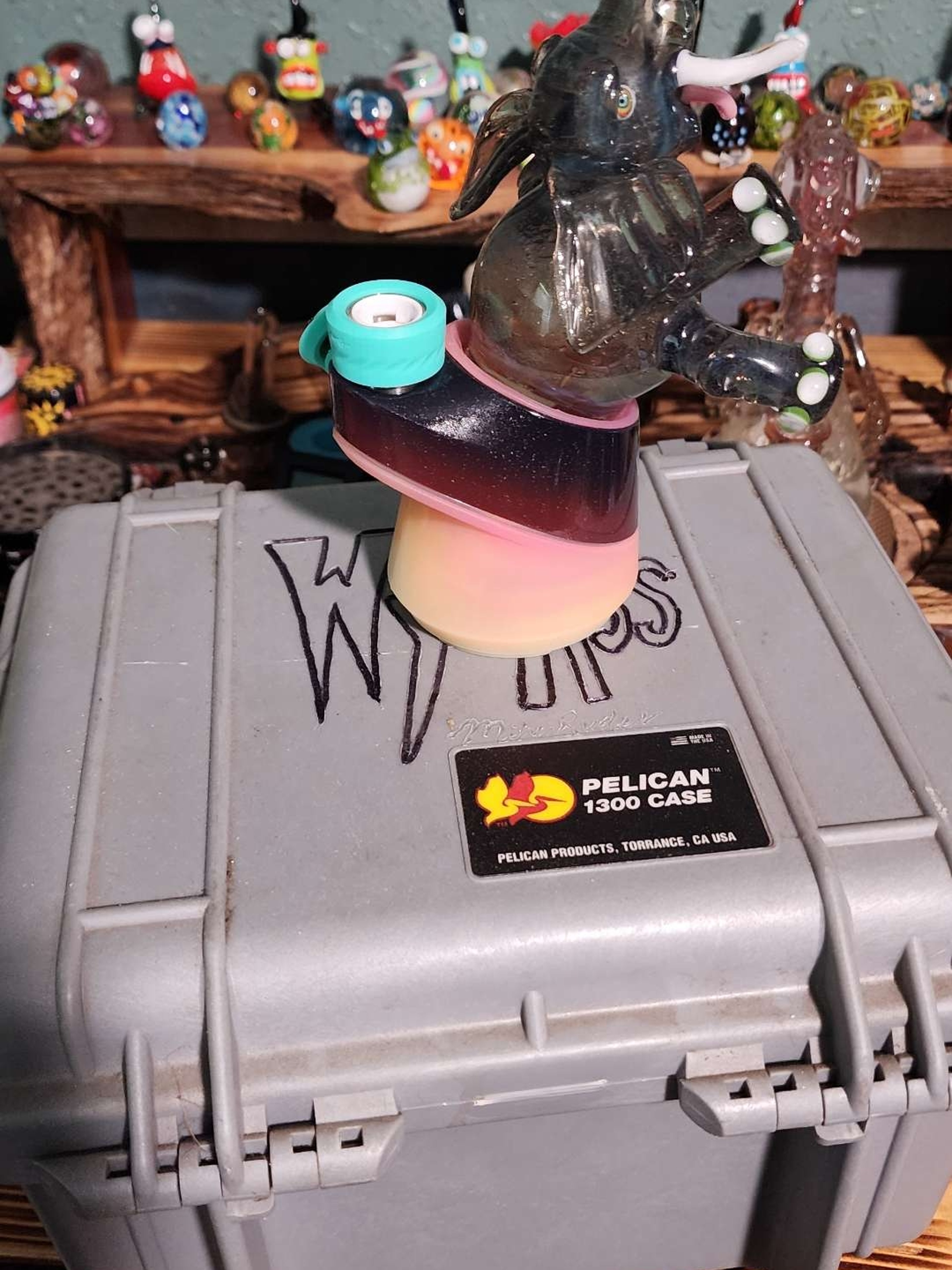 Preview pic of Wyzassglass elephant puffco attachment
