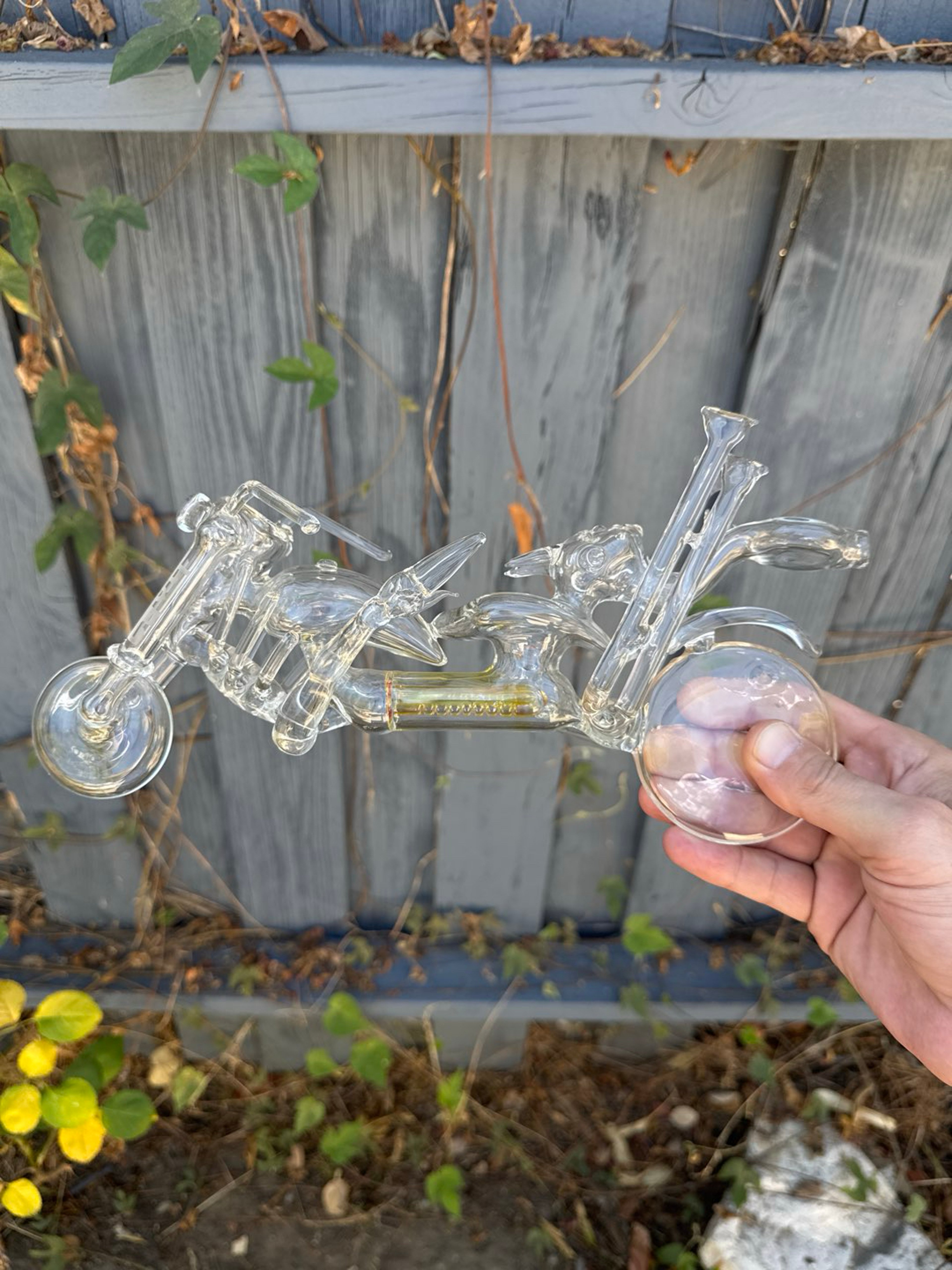 Preview pic of Hops bike pipe with hairline stress crack