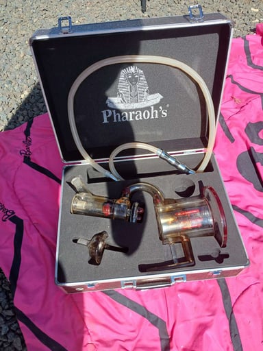 Preview pic of Hookah bong with 8th bowl piece with mutuliple perks