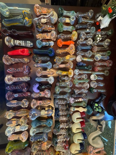 Preview pic of 121 x hand pipes , 4 x hammer bubblers , 21 x chillums