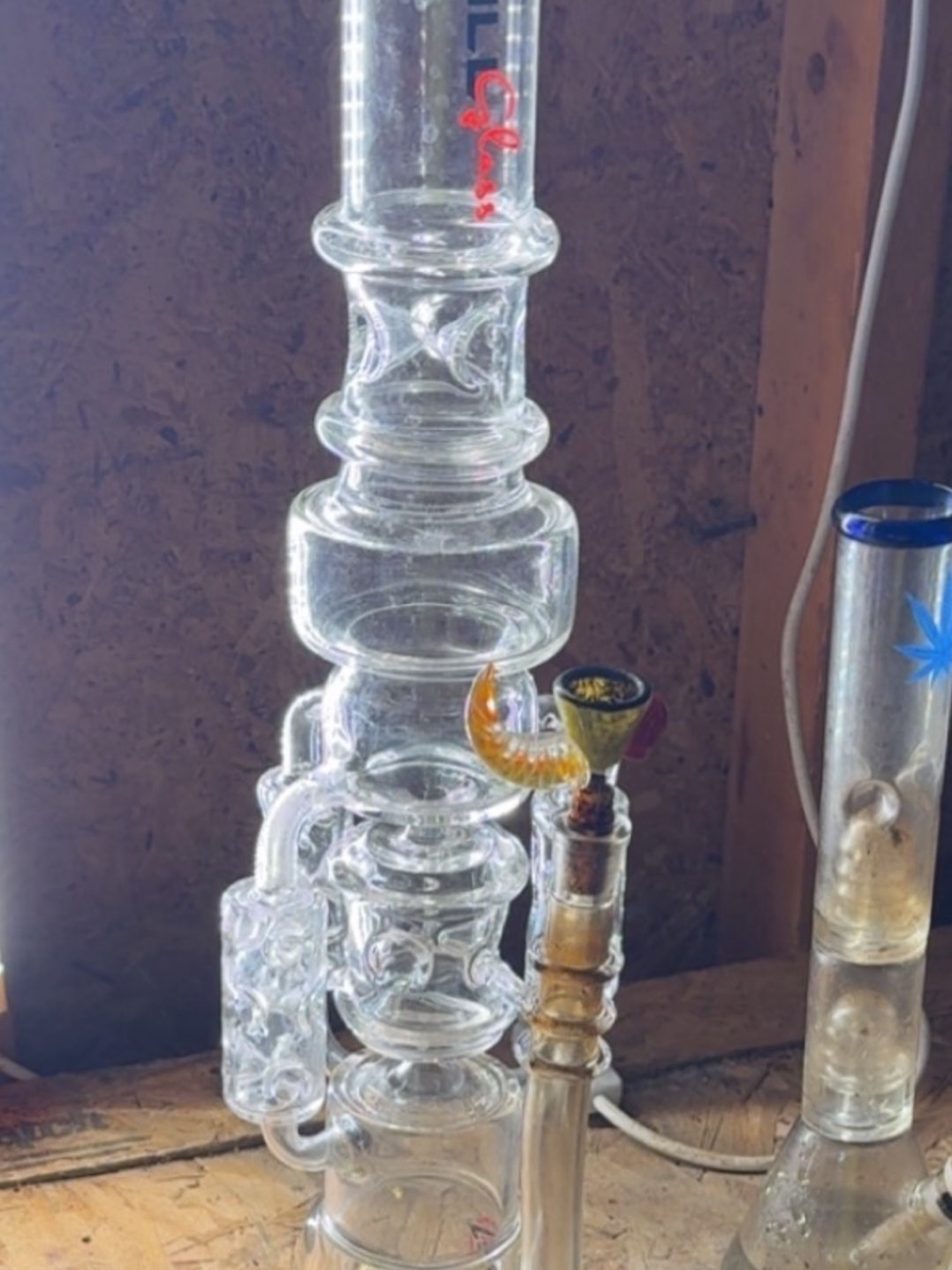 Preview pic of Chill glass and phoenix star bong with bowl