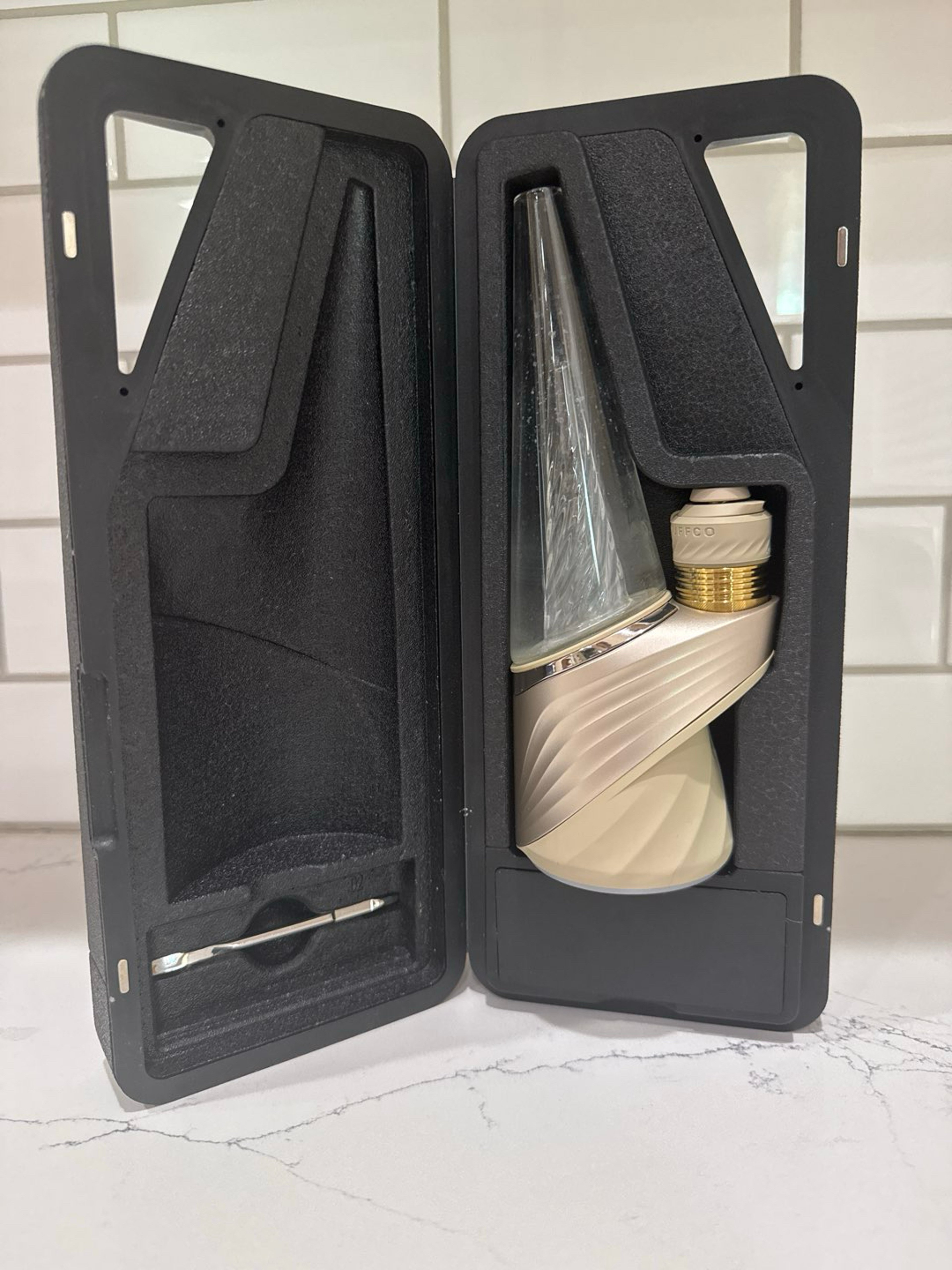 Preview pic of Puffco Peak Pro (Desert) w/ 3DXL