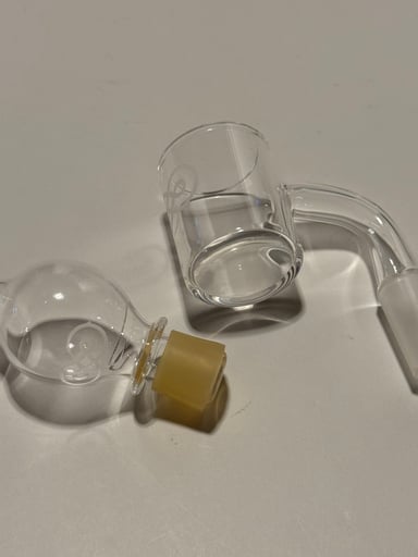 Preview pic of Eternal Quartz 30mm Flattop 14M90 Quartz Banger & Bubble Cap Set