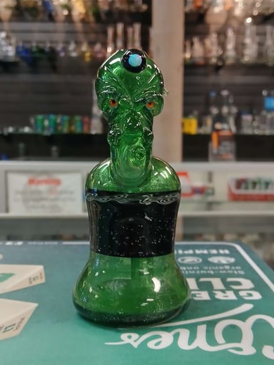Preview pic of Green alien by allie watkins