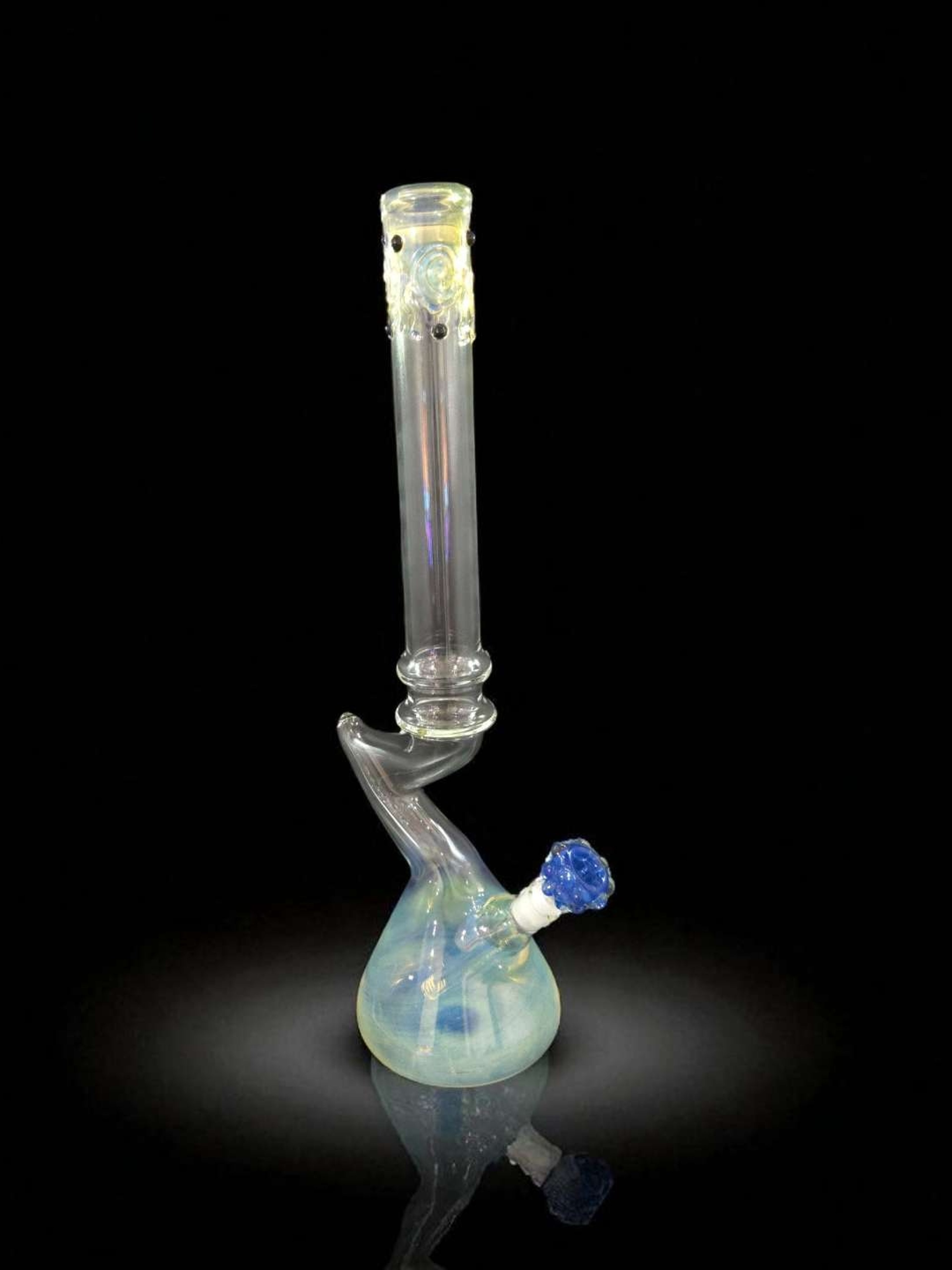 Preview pic of 18" zong style Fumed bong