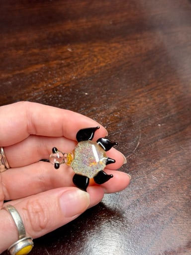 Preview pic of Turtle pendant - black