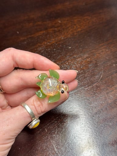 Preview pic of Turtle pendant - green
