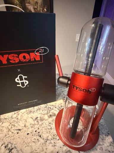 Preview pic of Mike Tyson Stundenglass