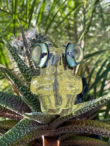 Preview pic of Frog Head Pendant #15 (Florescent Light Reactive)
