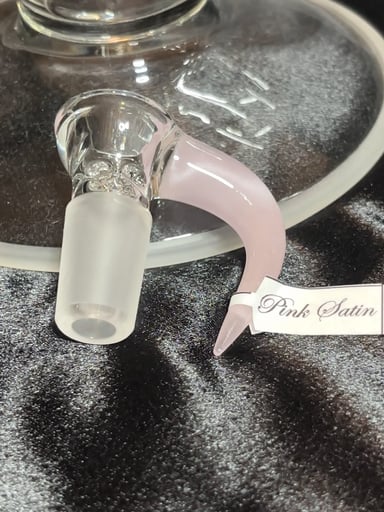 Preview pic of Pink Satin Reverse Grid Cap (no trades)