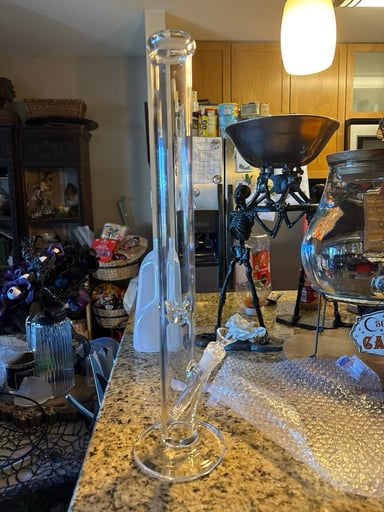 Preview pic of 24 inch straight tube bong