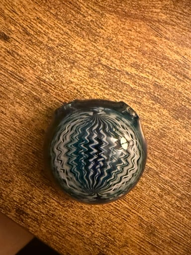 Preview pic of Hollow glass pendant