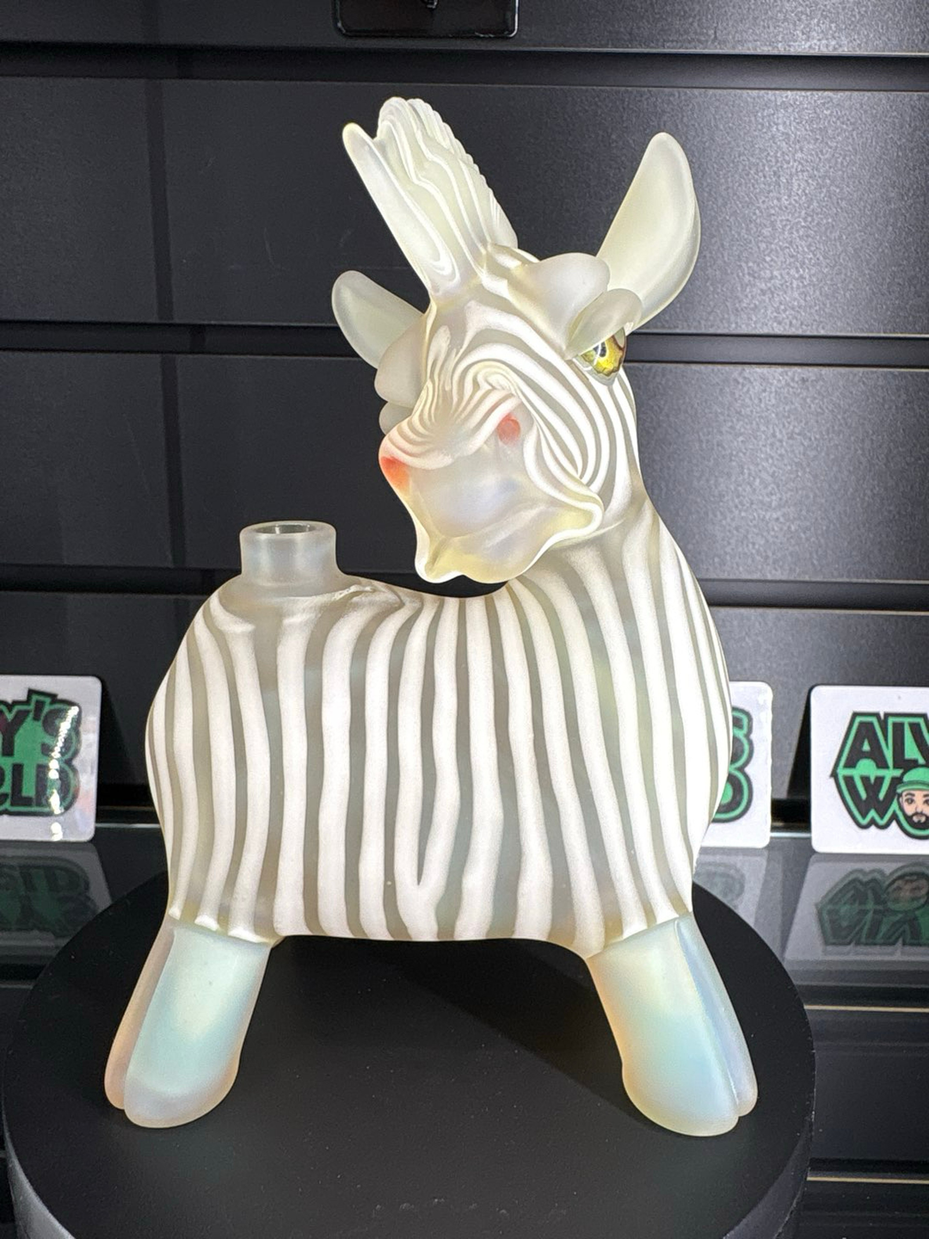 Preview pic of Robertson glass iridescent mohawk zebra rig