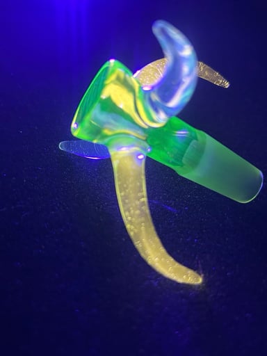 Preview pic of 3UV Fully Worked 4 Horn DC Glass Arts 14mm Slide