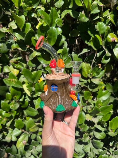 Preview pic of Mushroom Cottage Clay/Glass Dab Rig