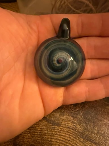 Preview pic of Glass pendant