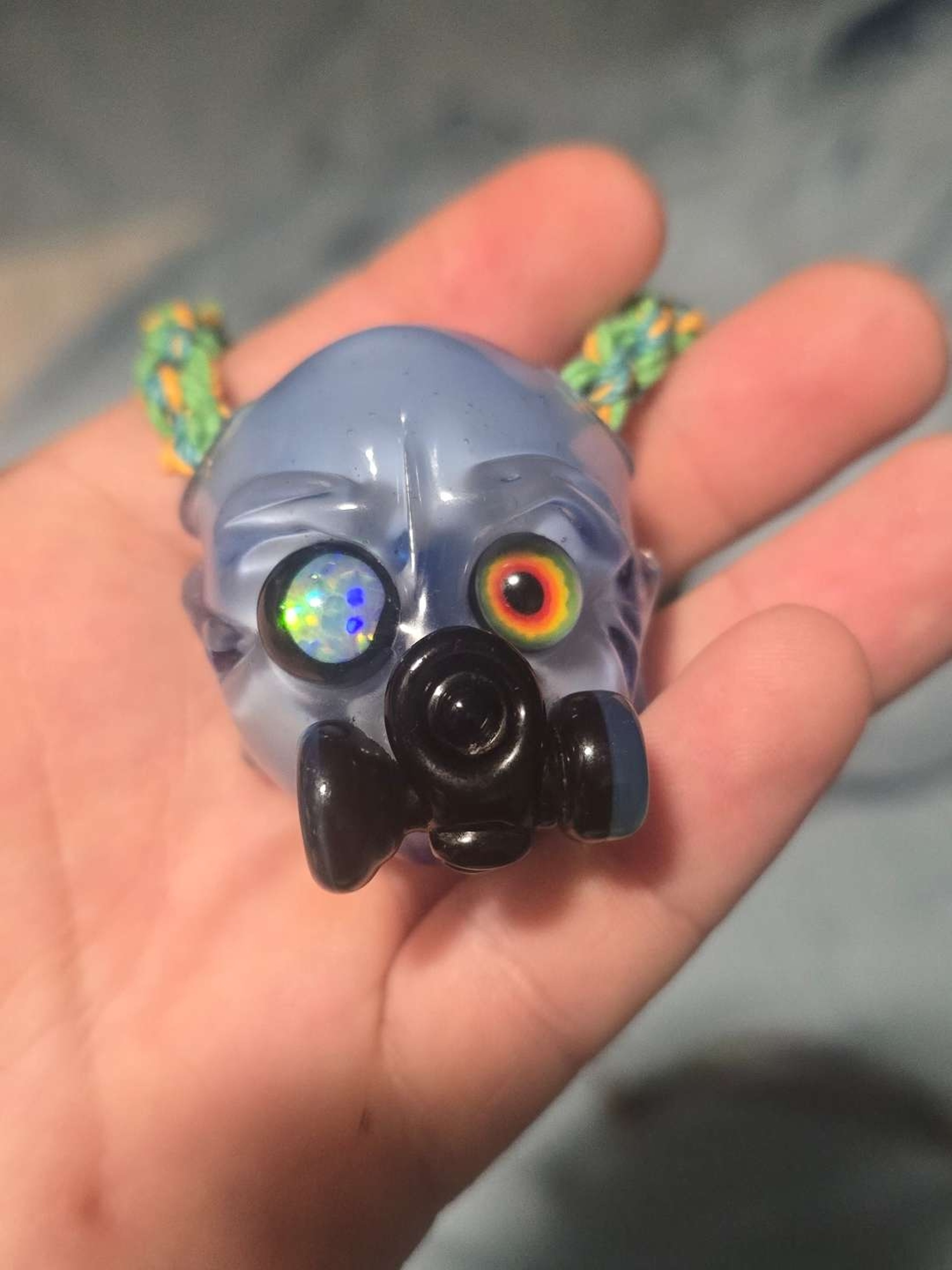 Preview pic of Mangoglass 710 pendy