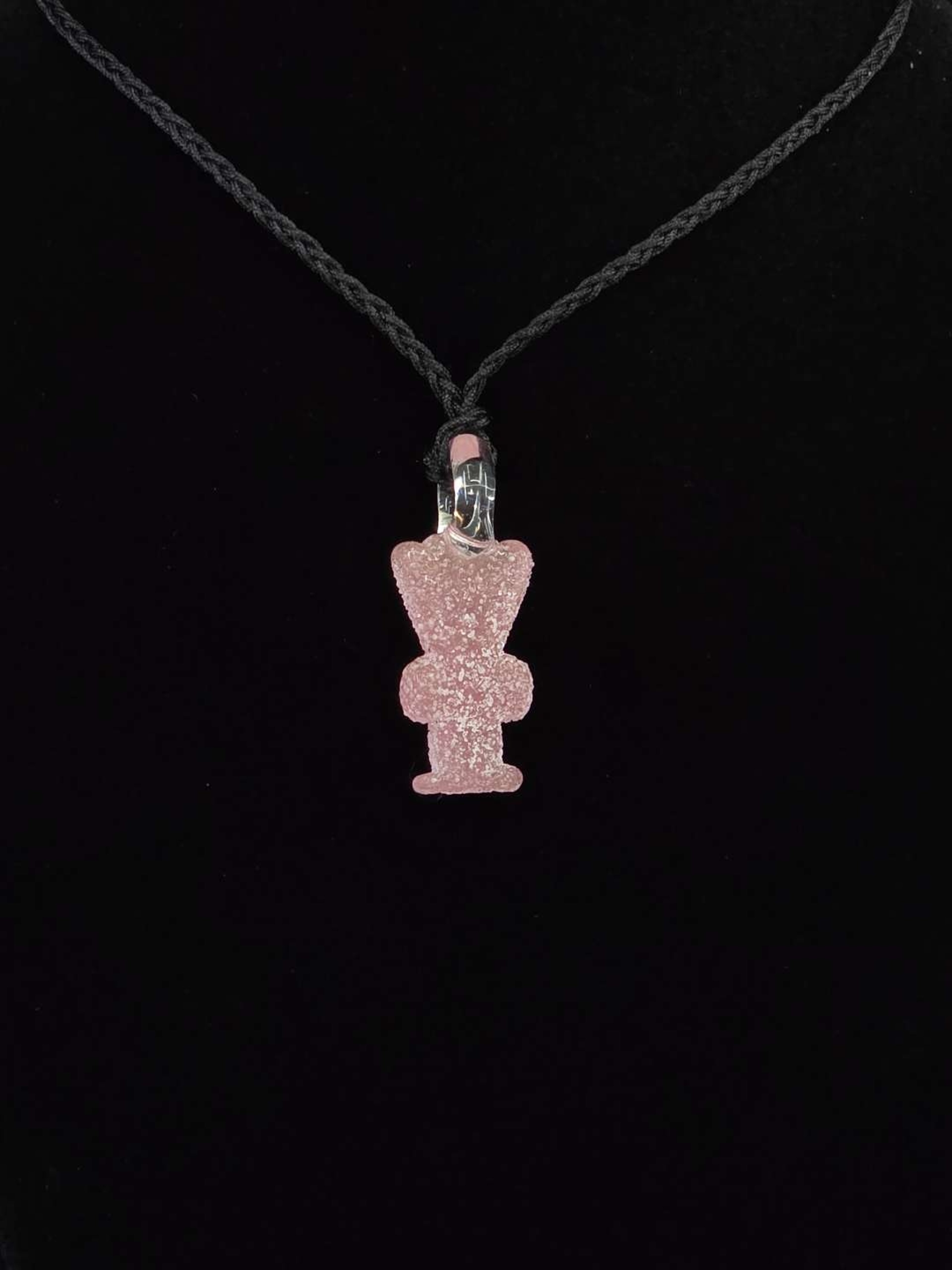 Preview pic of Light pink Emperial1 pendant