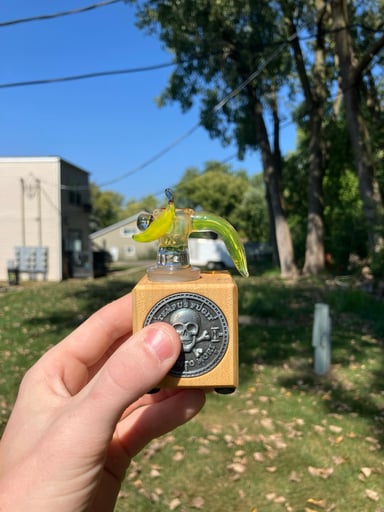 Preview pic of Atreyu x MemoBoro banana slide