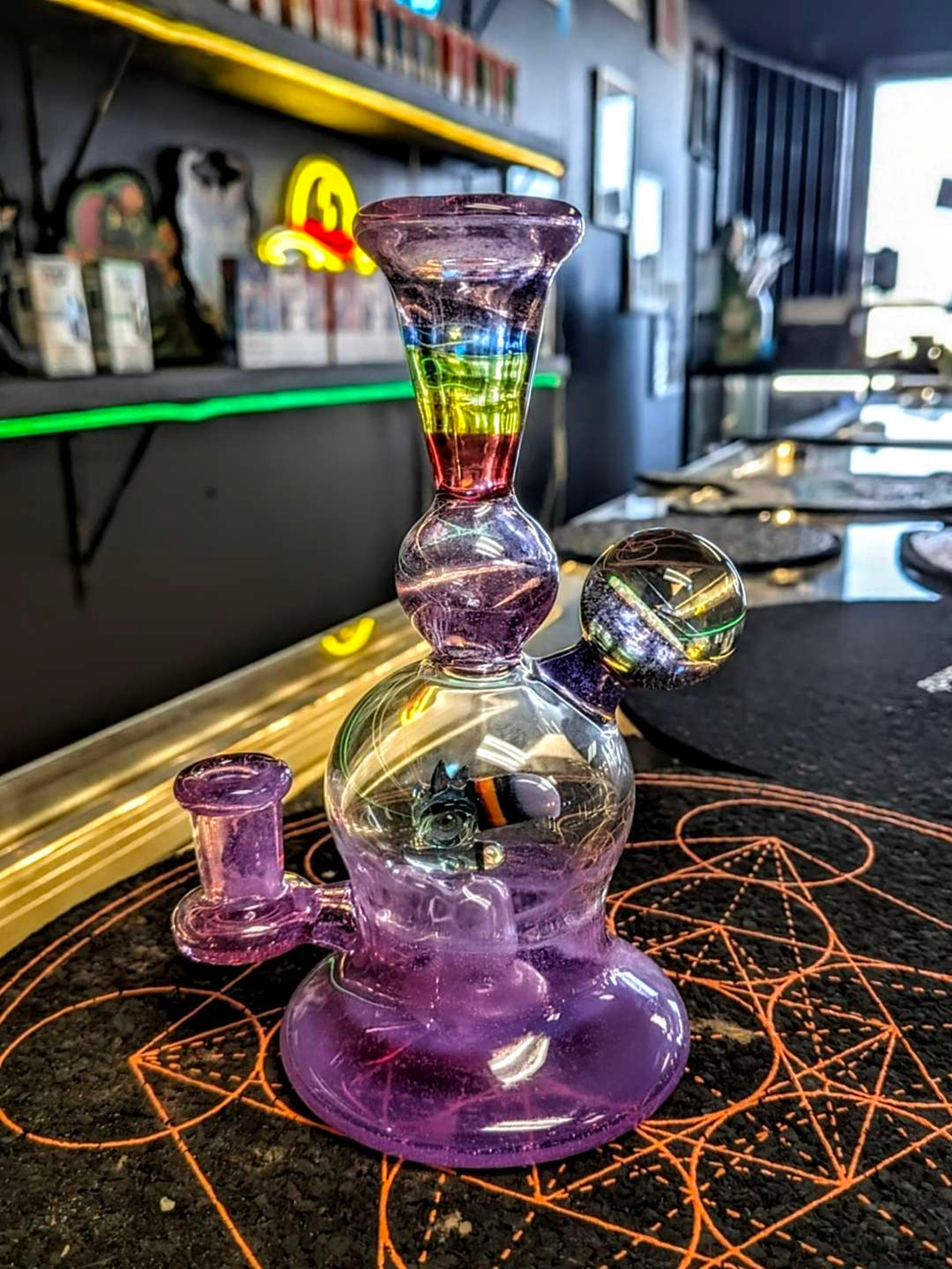 Preview pic of RJ bagger hanger with a toucan perk and UV accents