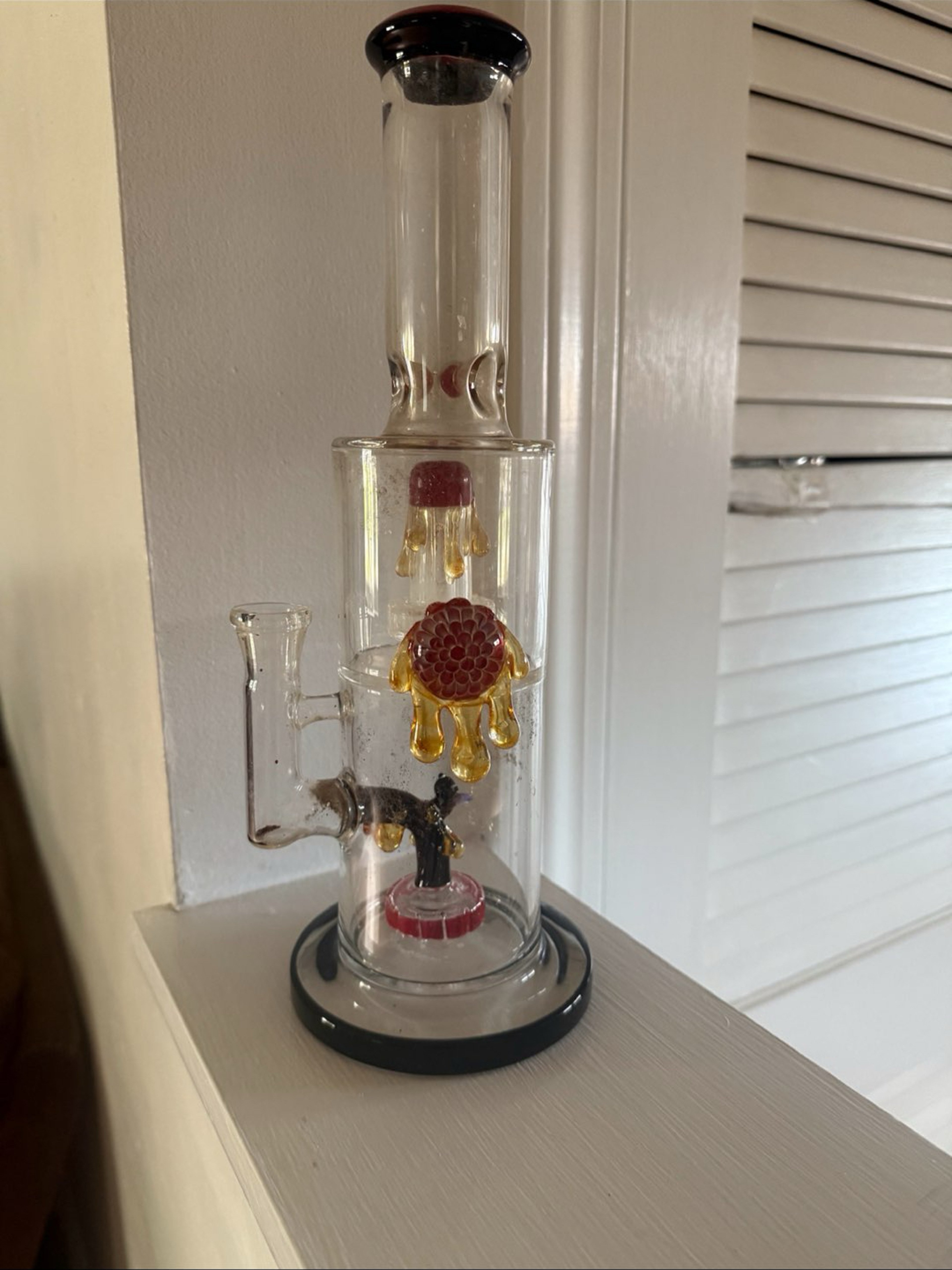 Preview pic of Bumble bee glass