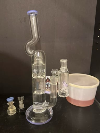 Preview pic of 18mm purple bong, 2 Slides