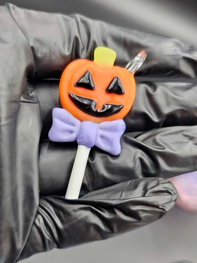 Preview pic of Halloween Lollipop Pendy