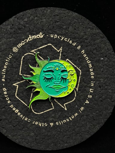 Preview pic of Sun & Moon Pin