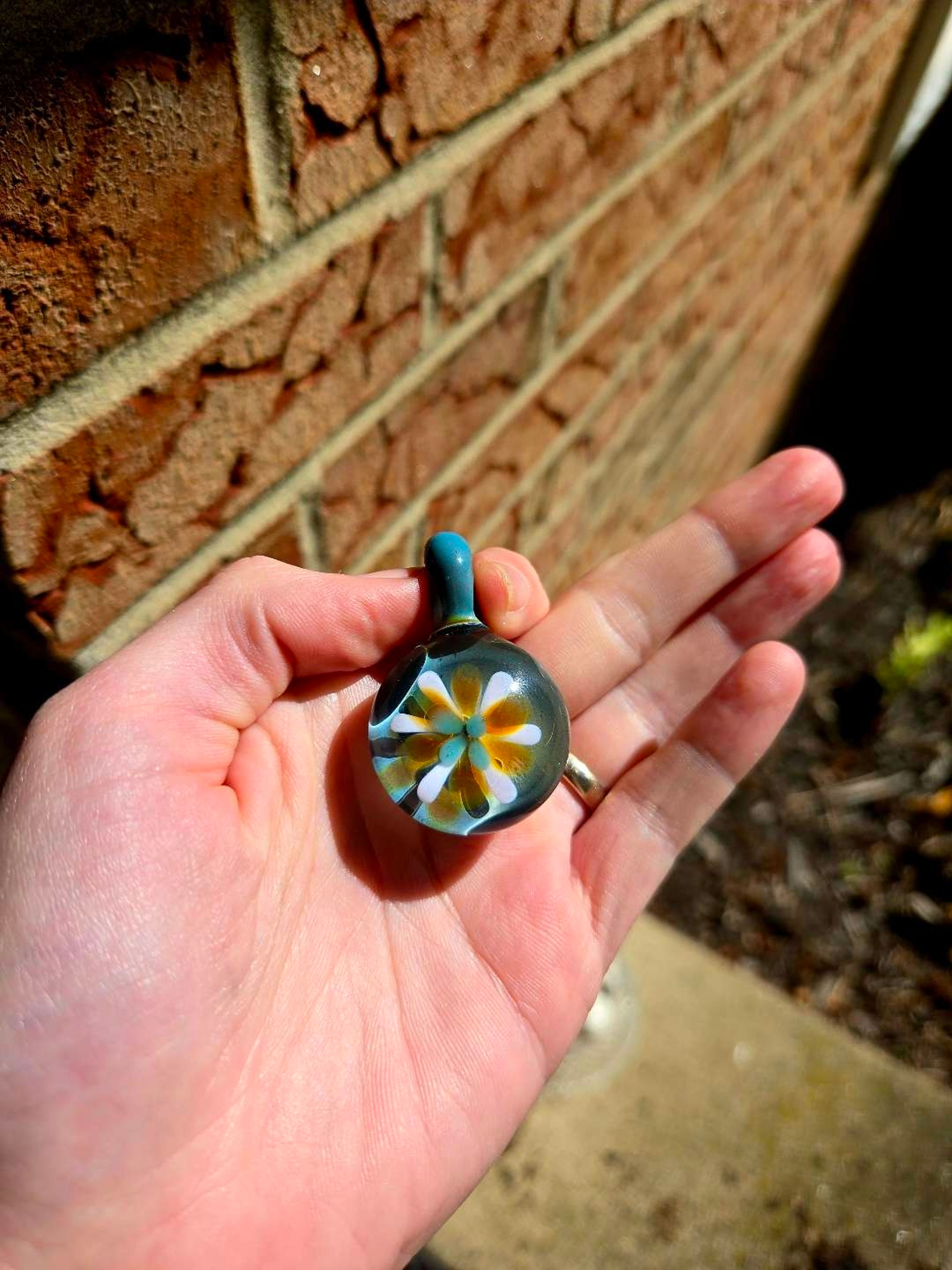 Preview pic of Implosion Pendant