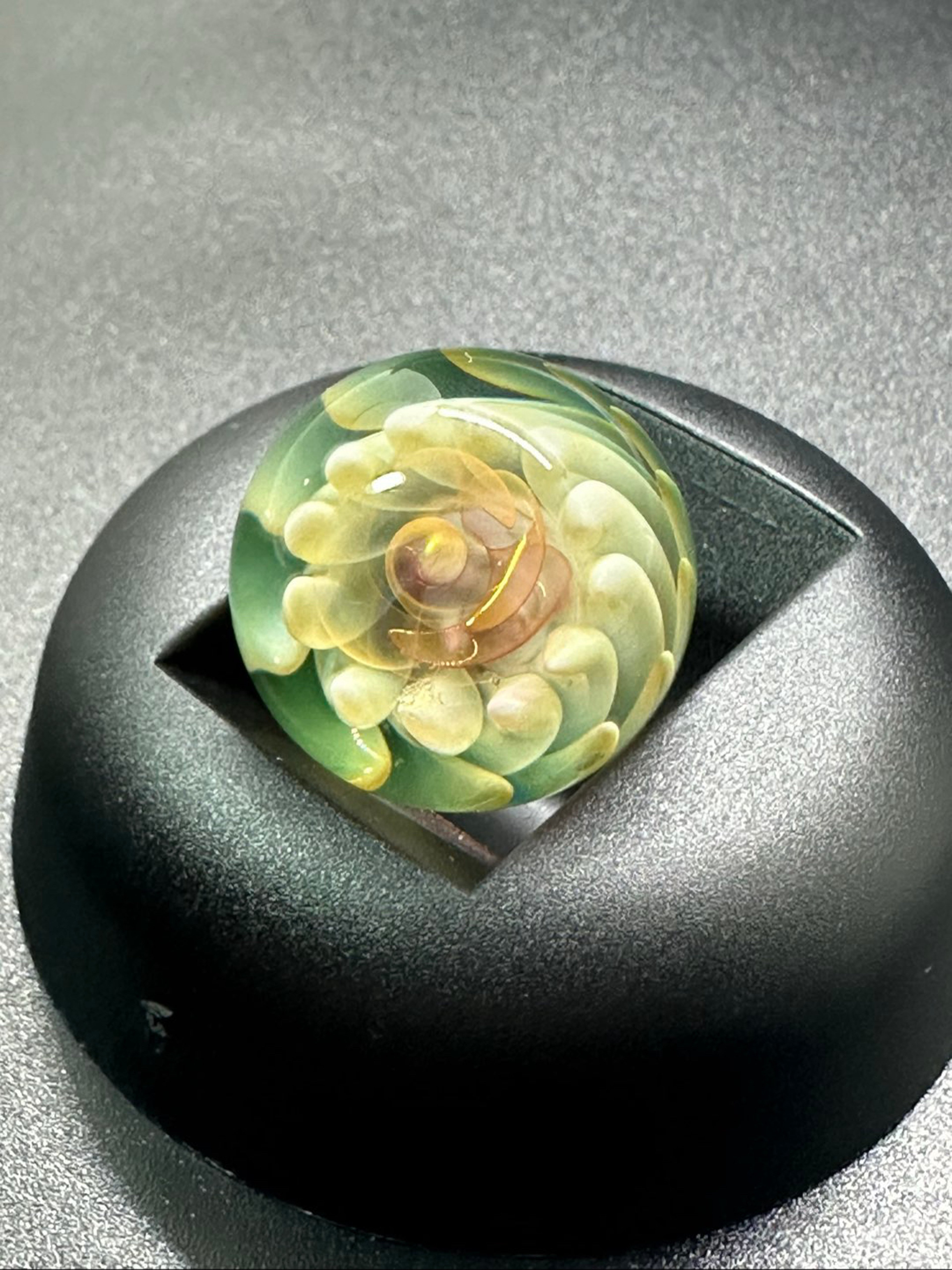 Preview pic of Shuhbuh marb, cap, pendant