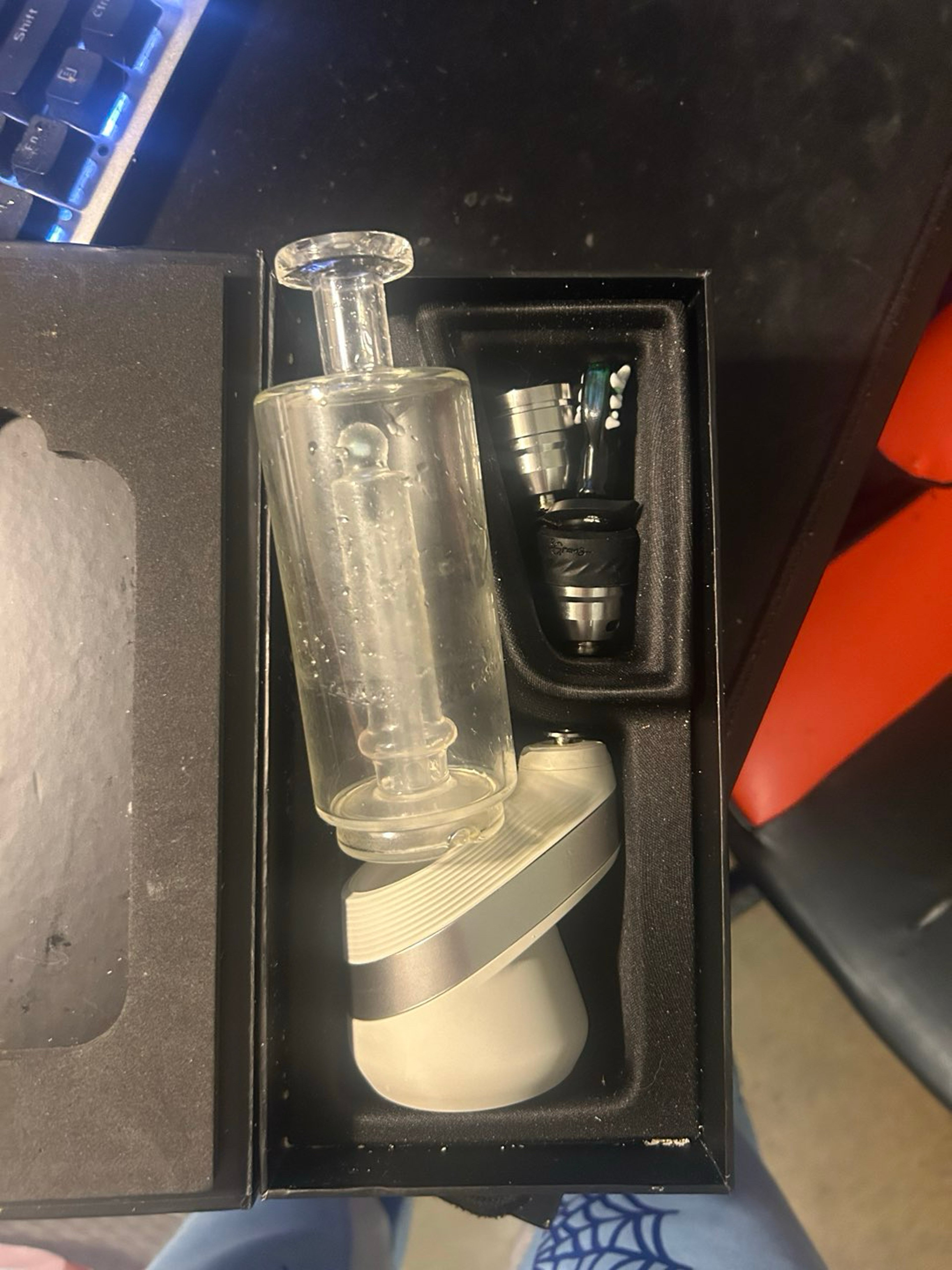 Puffco Peak With Accesories image 0