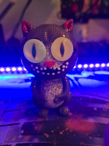 Preview pic of Bowl Kitty brand new clean glow in the dark