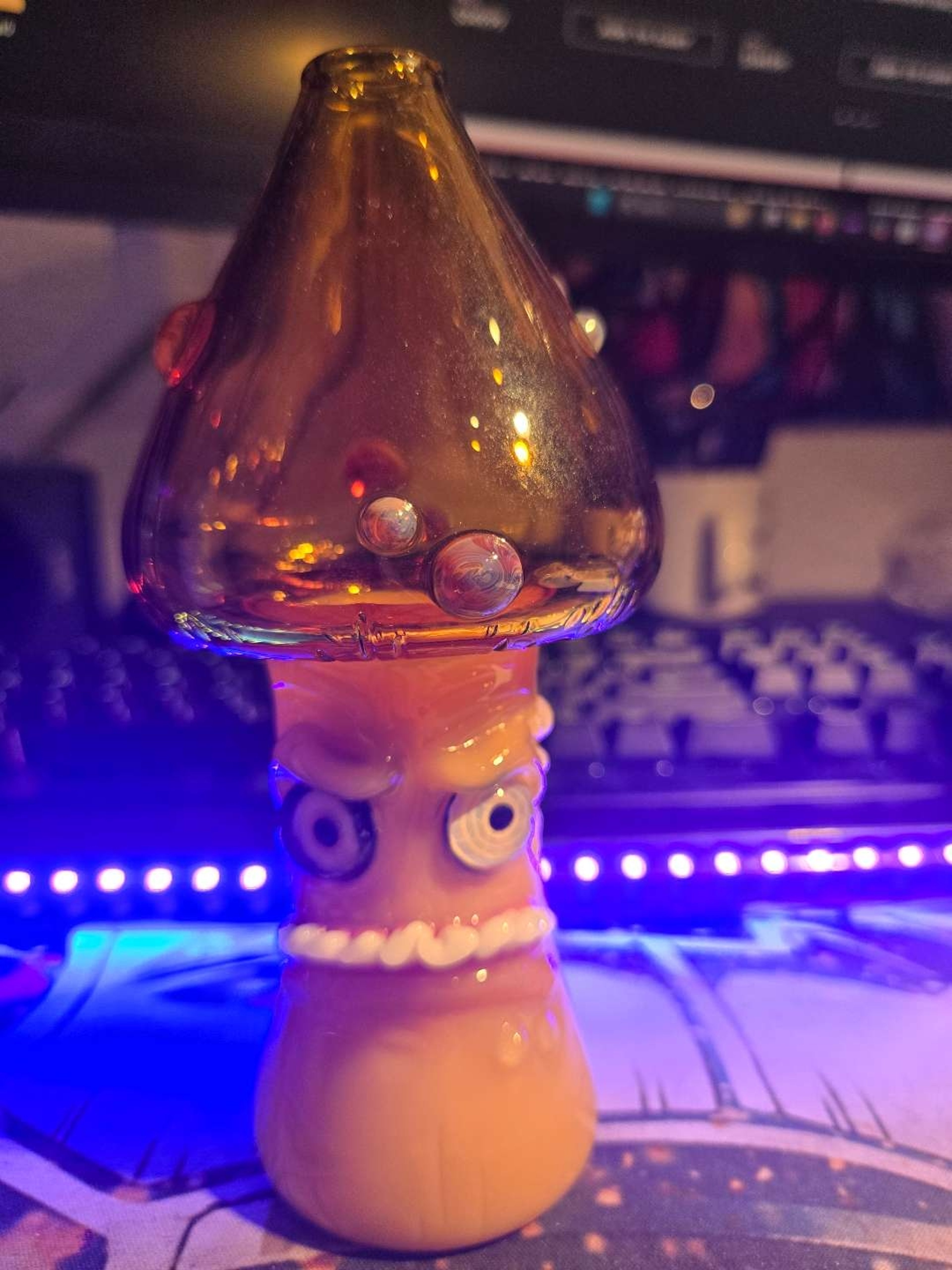 Preview pic of Dab rig Mushroom 10mm brand new