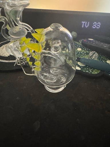 Preview pic of Dino skull enuff glass