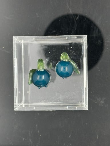 Preview pic of Small Blueberry pendant