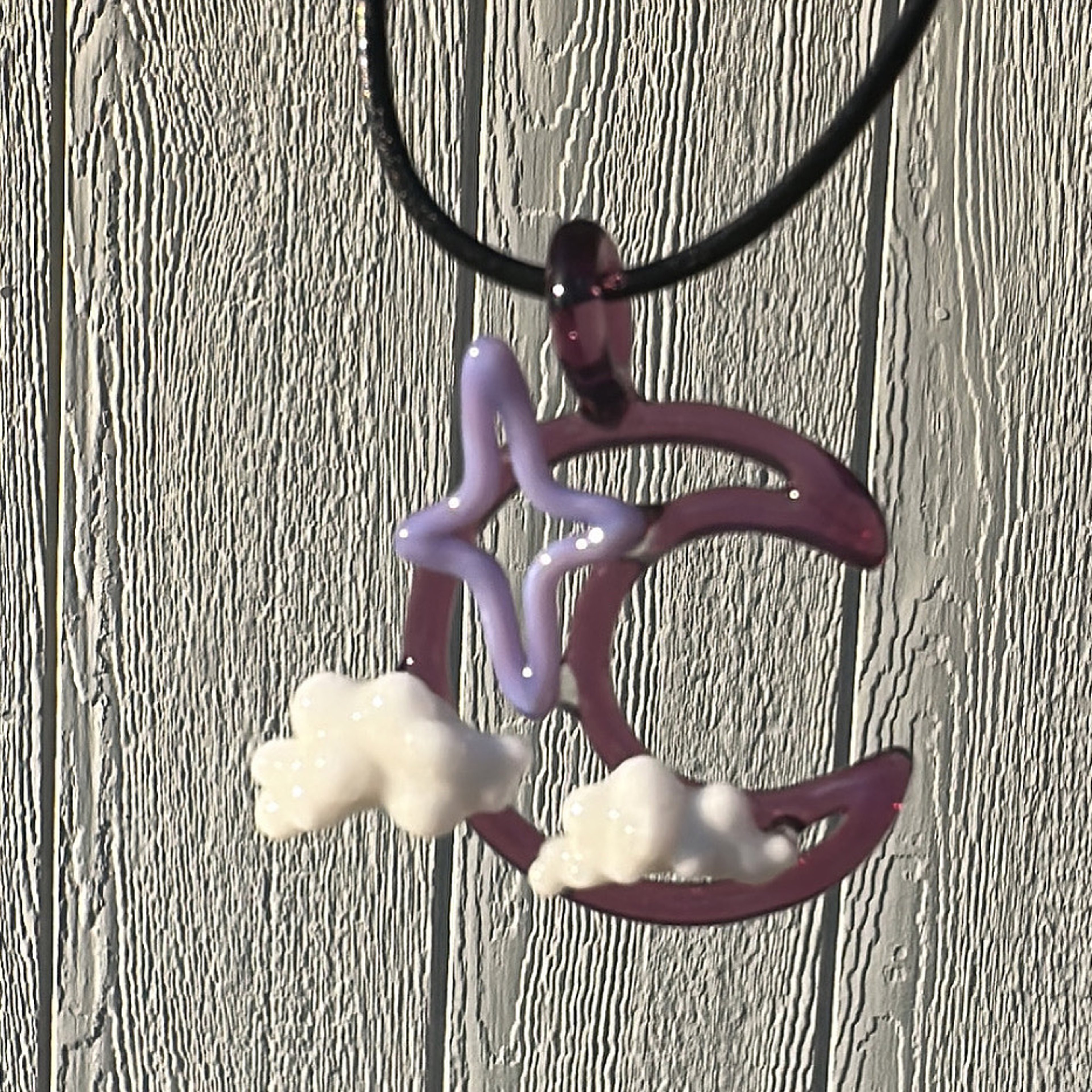 Preview pic of Elnew pendant