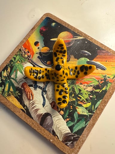 Preview pic of Banana peal pendant