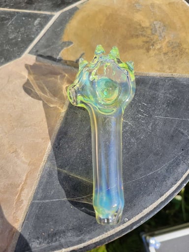 Preview pic of Fumed kitty paw uv reactive claws