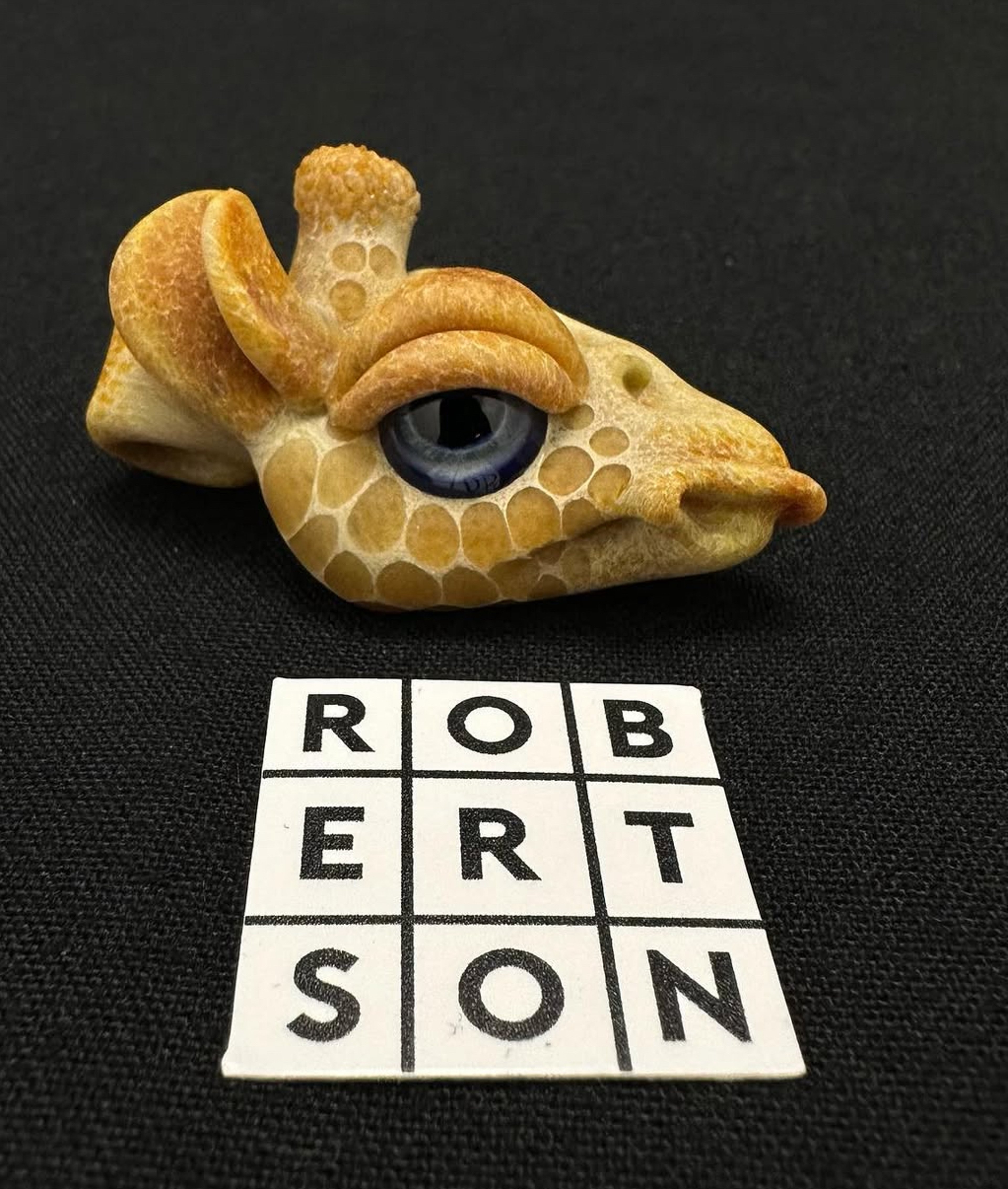 Preview pic of Robertson pendant
