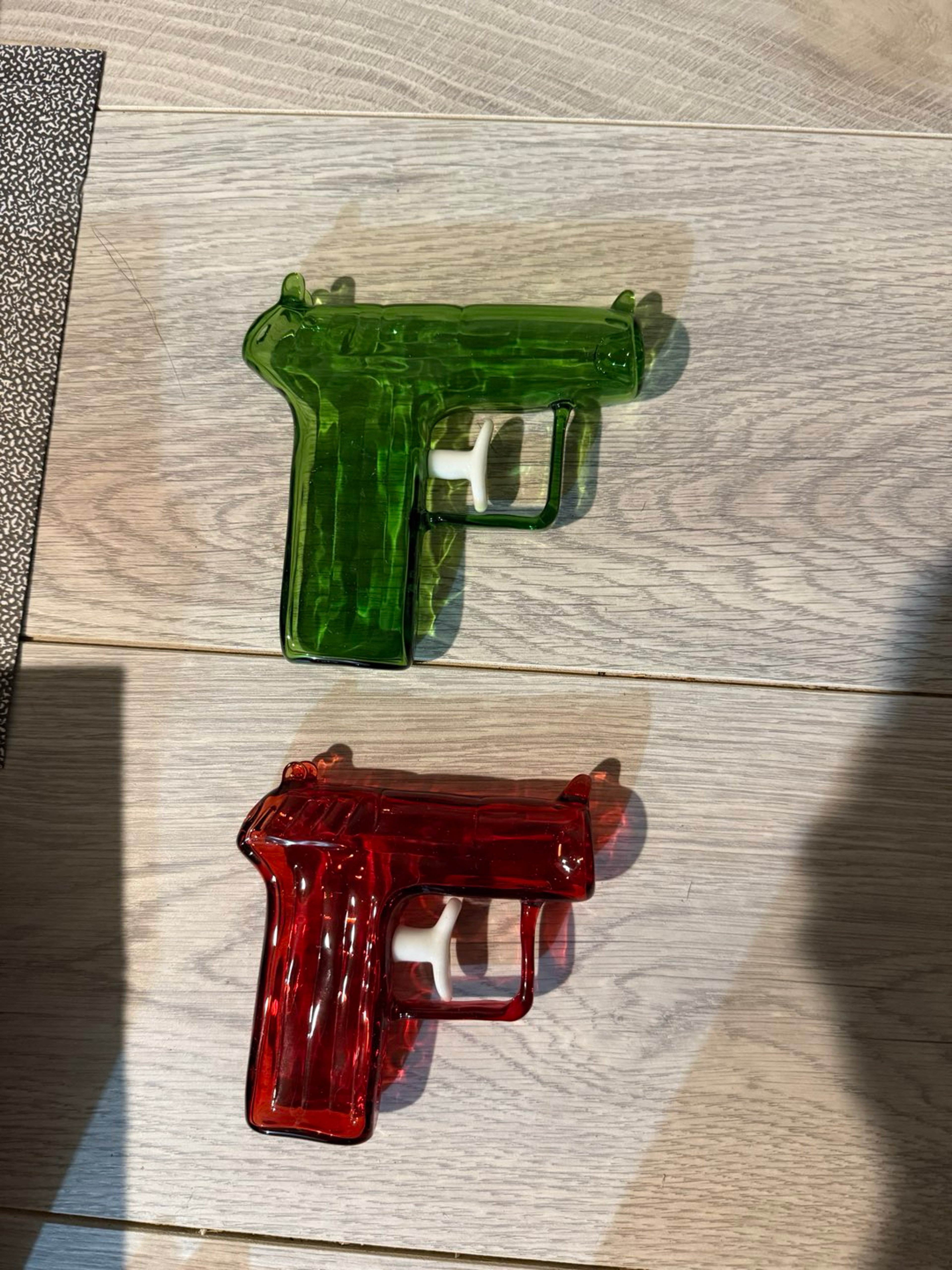 Subliminal Glass water pistols image 0