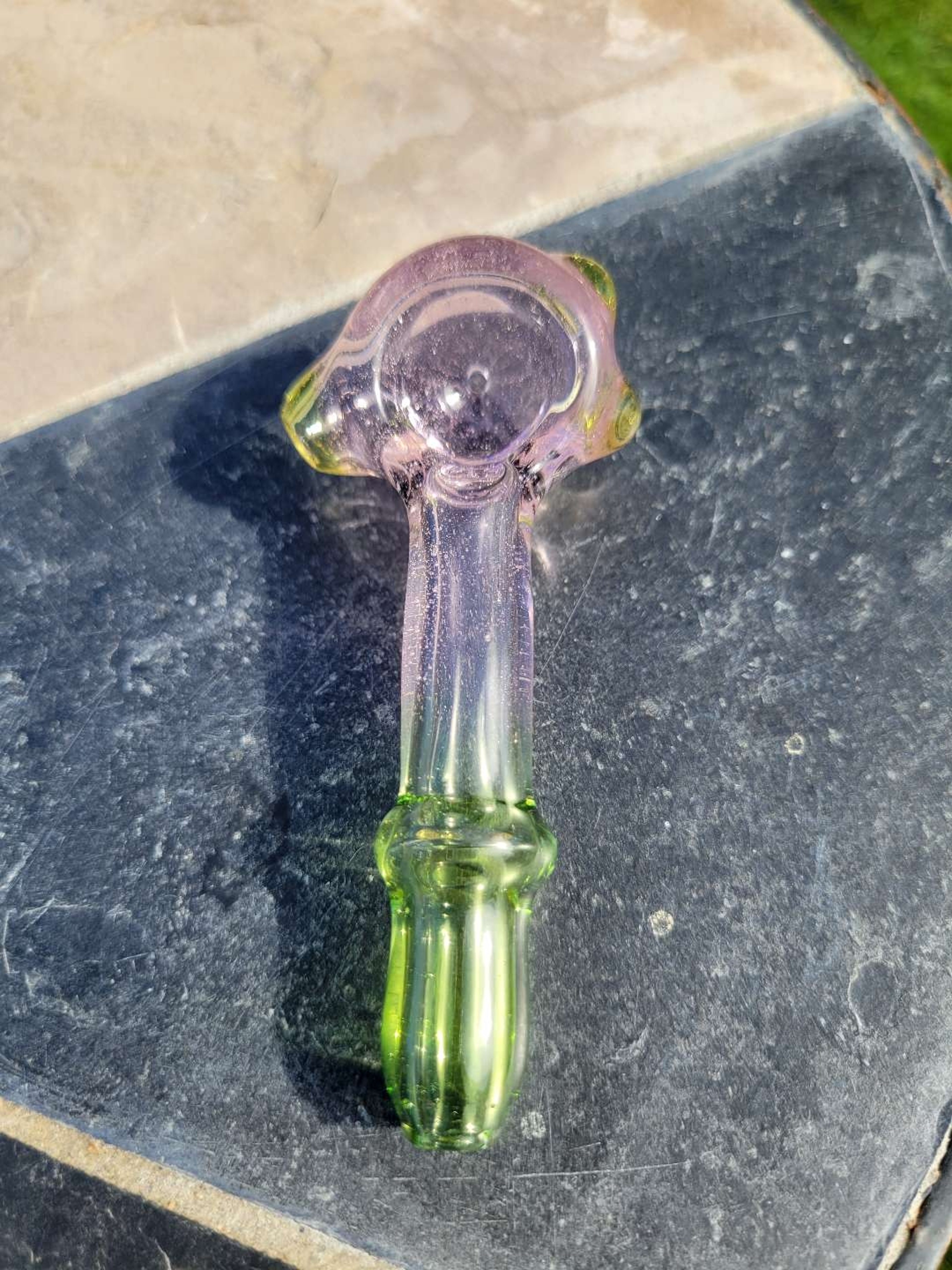 Preview pic of Pink and green spoon