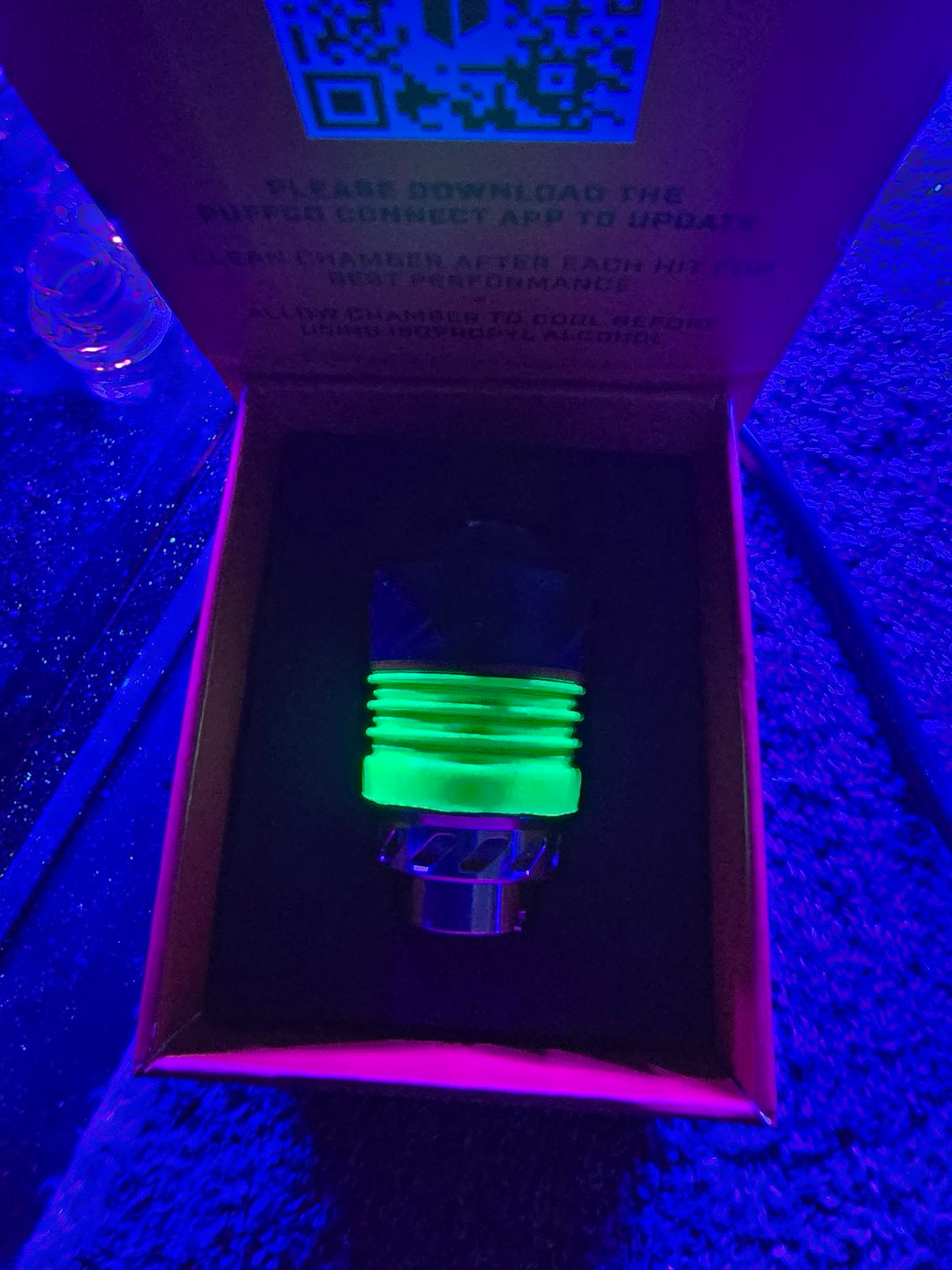 Preview pic of Neon green puffco 3dxl