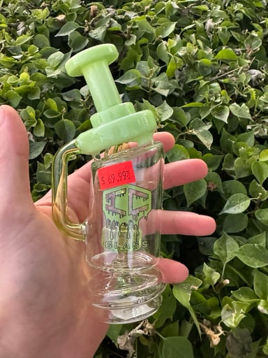 Preview pic of Ic glass puffco recycler attachment green