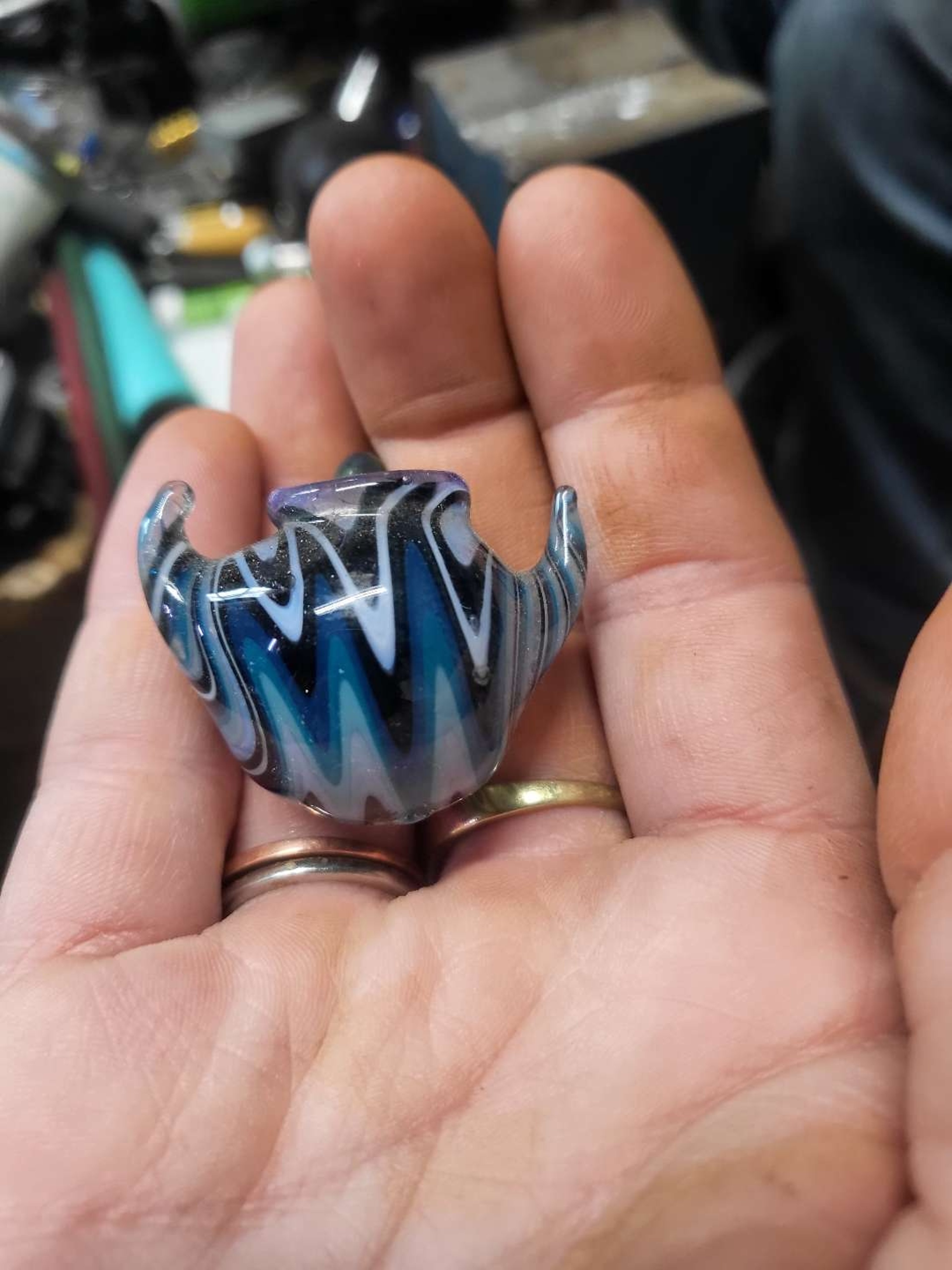Preview pic of Pendant/ash container