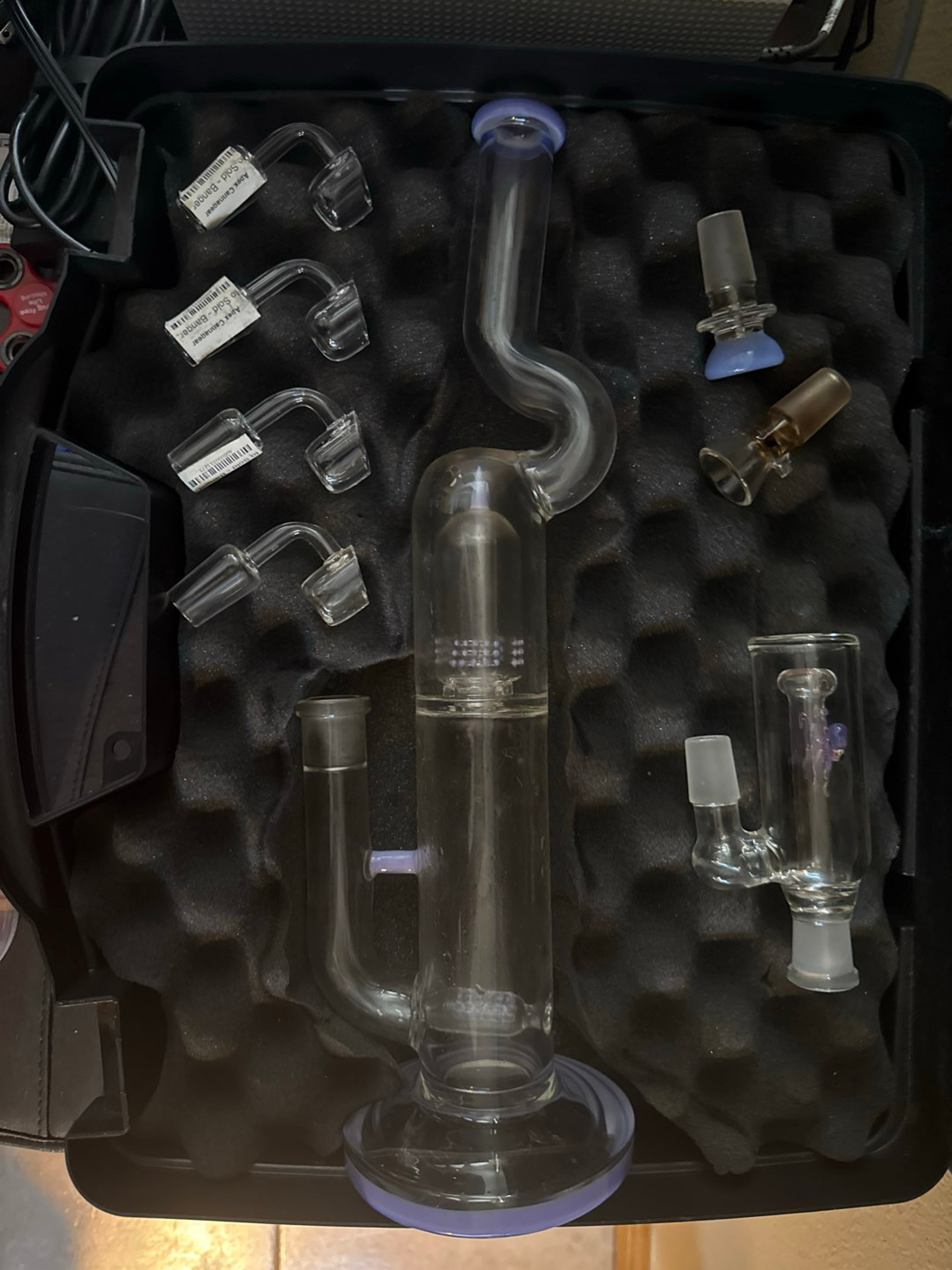 Preview pic of 18mm purple bong, 2 Slides
