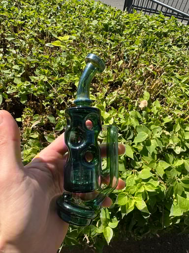Preview pic of Ic glass puffco peak recycler attachment green