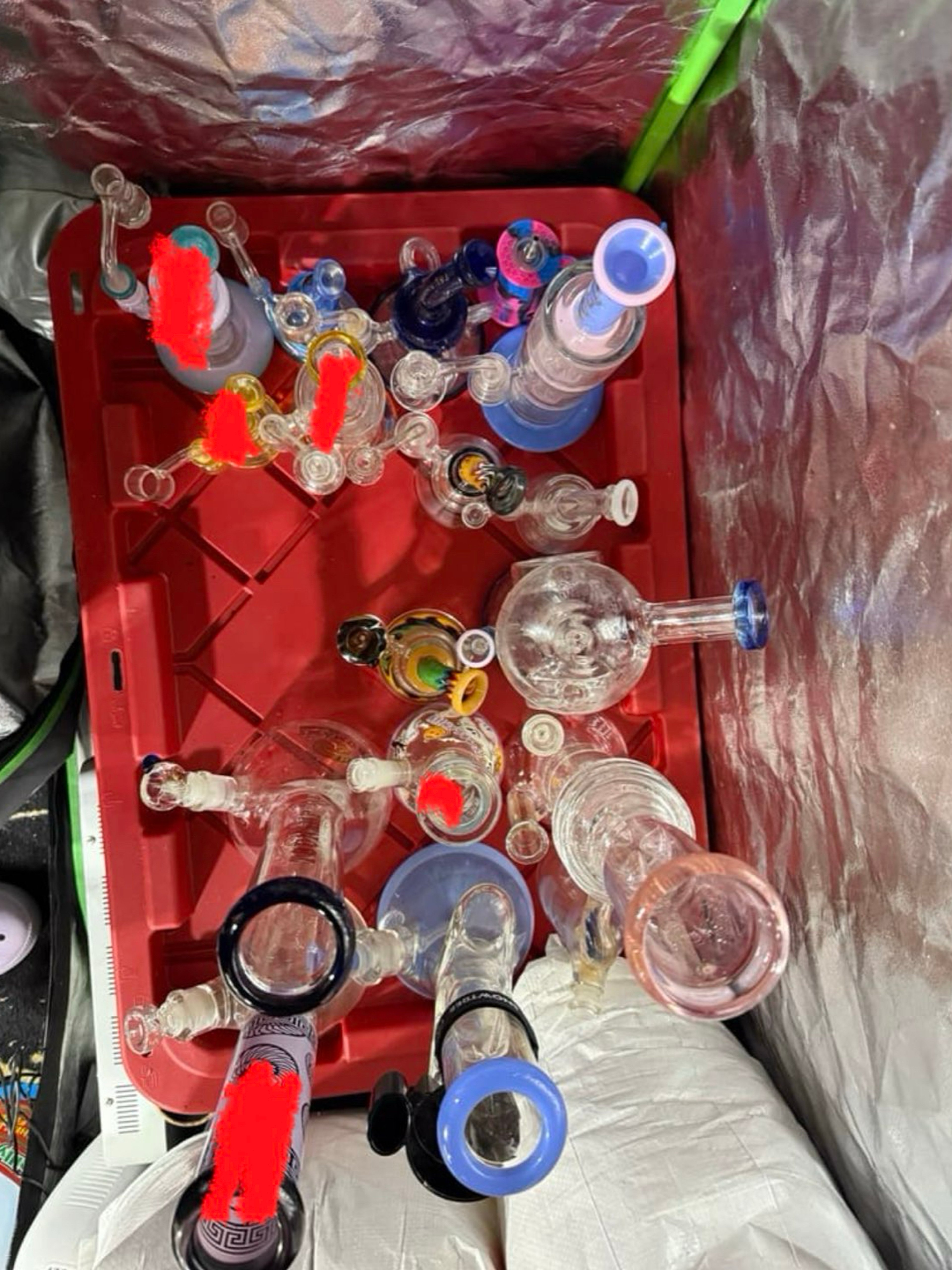 Preview pic of Multiple bongs for sale in bulk or single