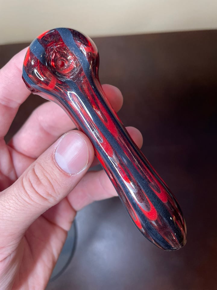 Wrap & Rake Black/Red Pipe | Shop Spoons on GlassPass