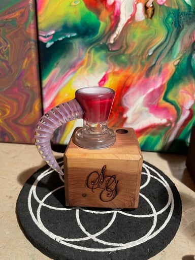 Preview pic of FA Phoenix over White Satin spiral horn slide